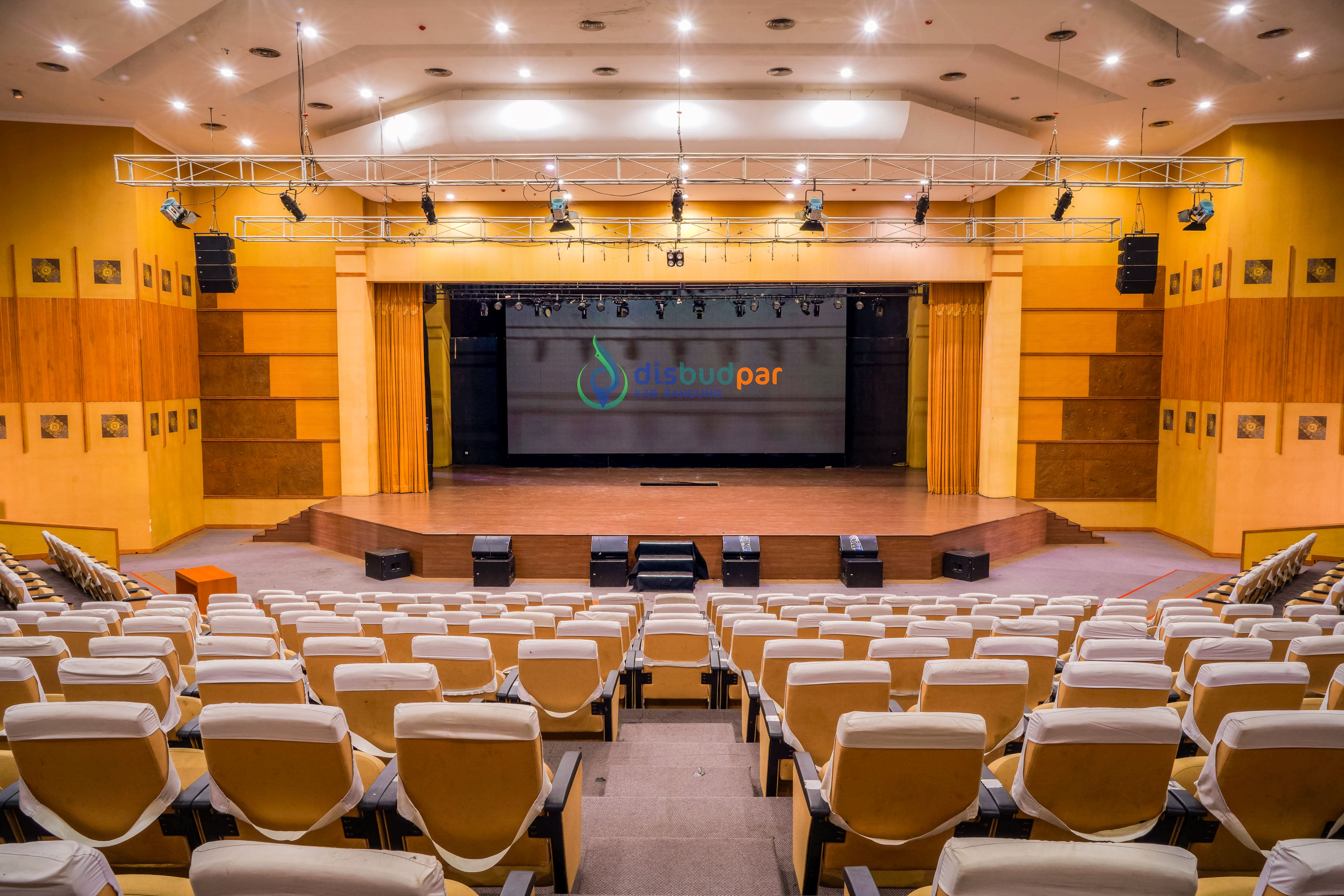 Panggung Utama